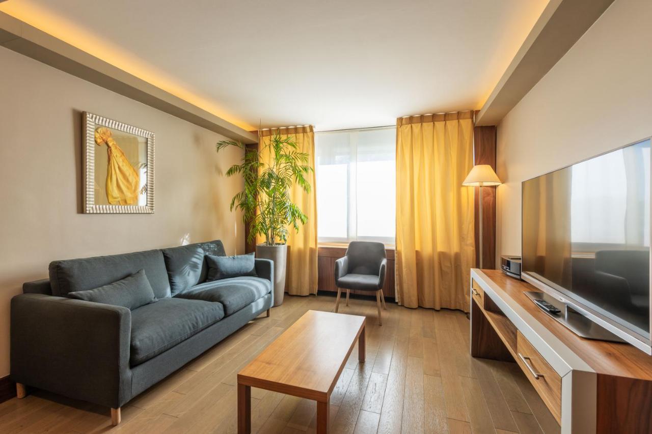 Sofitel Lyon Bellecour Hotel Exterior foto A living room