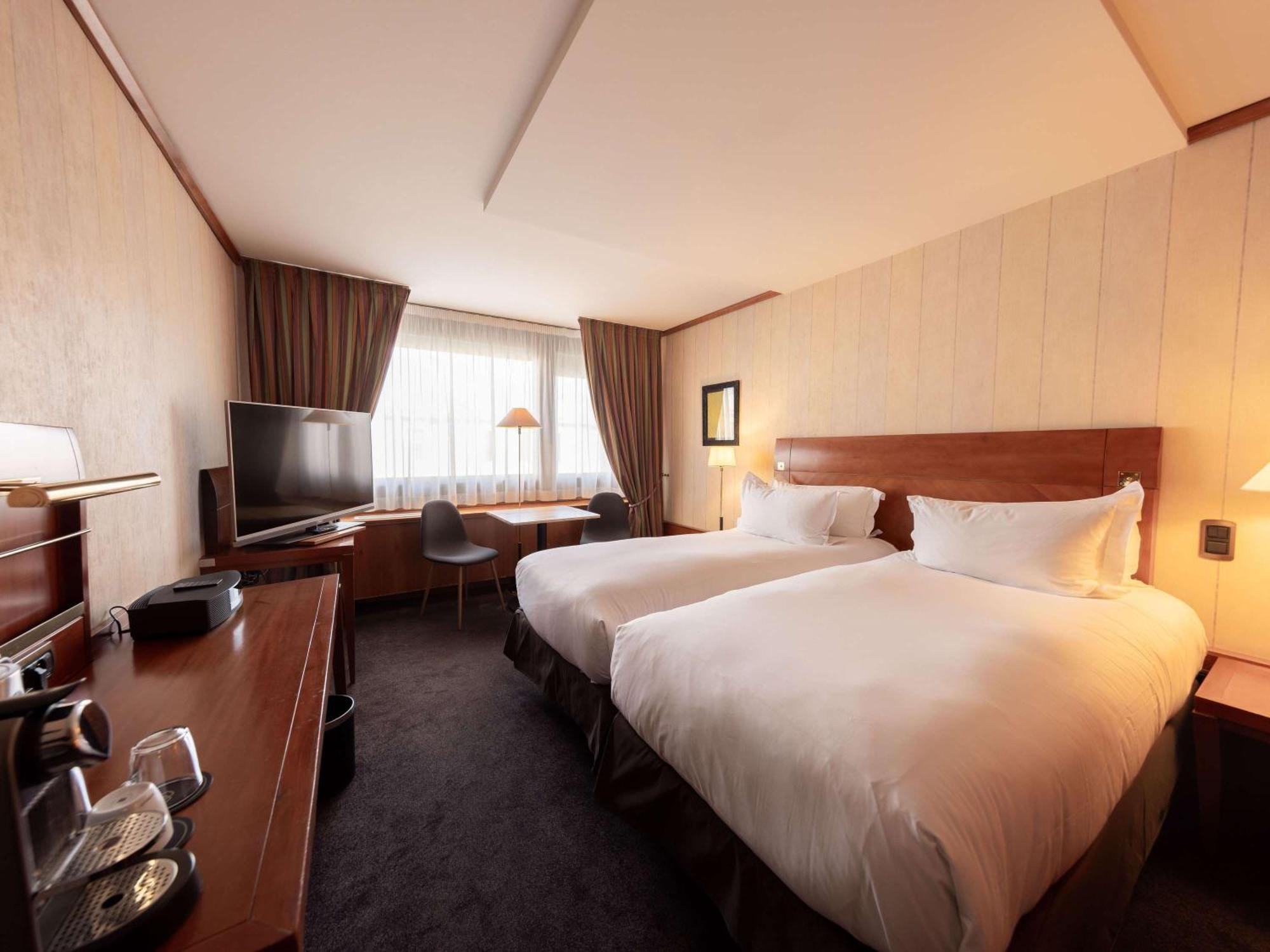 Sofitel Lyon Bellecour Hotel Exterior foto A room at the hotel